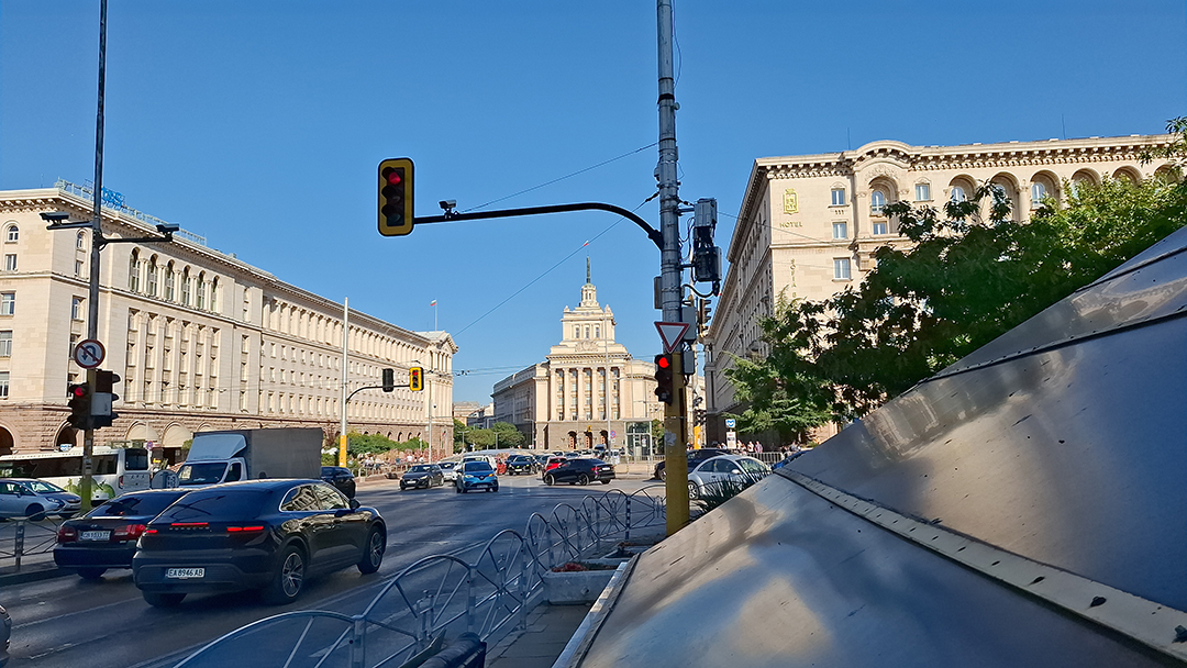 Zgodovinsko središče Sofije združuje arhitekturo različnih obdobij in sodobno mestno življenje.