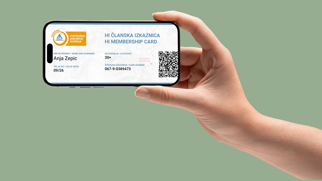 Digitalna HI članska izkaznica na telefonu, ki omogoča popuste v mladinskih hostlih po svetu.