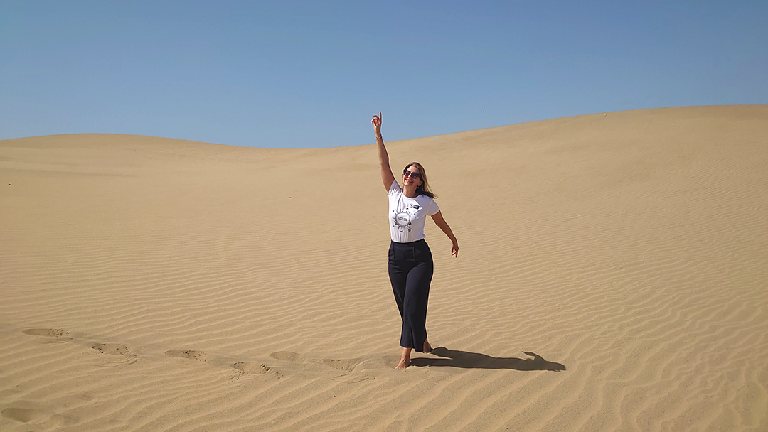 Sipine Maspalomas ustvarjajo edinstveno puščavsko pokrajino ob oceanu na jugu Gran Canarie.