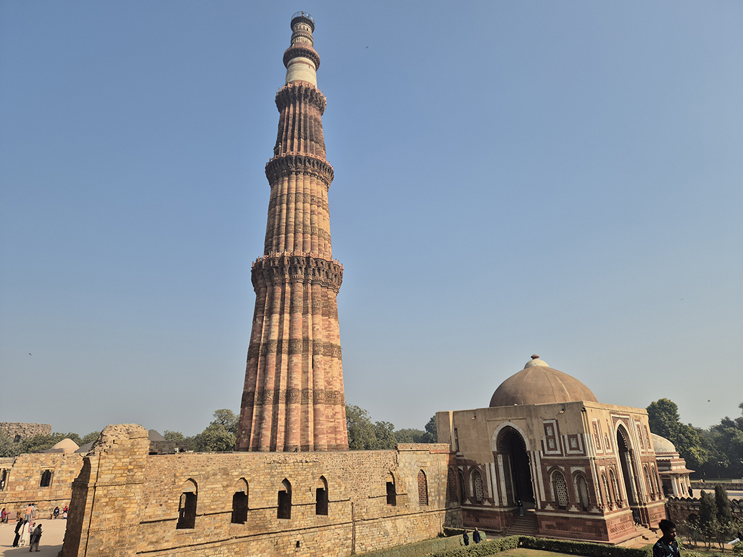 Stolp Qutub Minar, najvišji opečnati minaret na svetu.