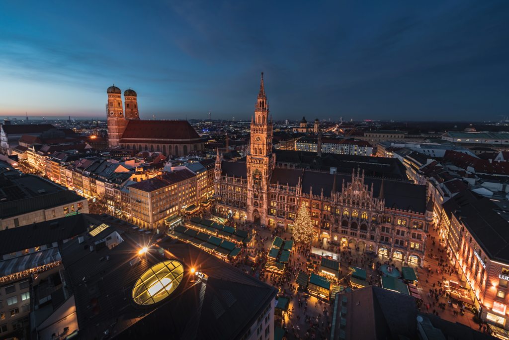 Potovanje_v_Munchen_-_Travel_to_Munich_-_Photo_by_Daniel_Sessler_on_Unsplash.jpg