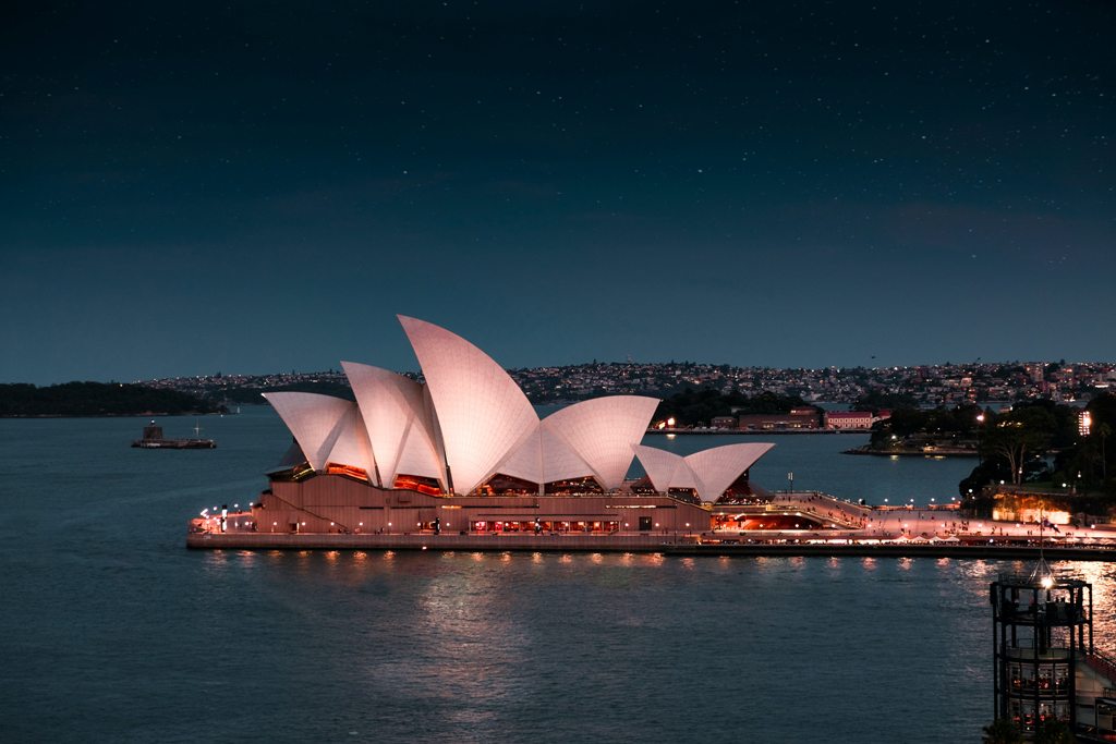 Potovanje_v_Sydney_-_Travel_to_Sydney_-_Photo_by_Arvin_Wiyono_on_Unsplash.jpg
